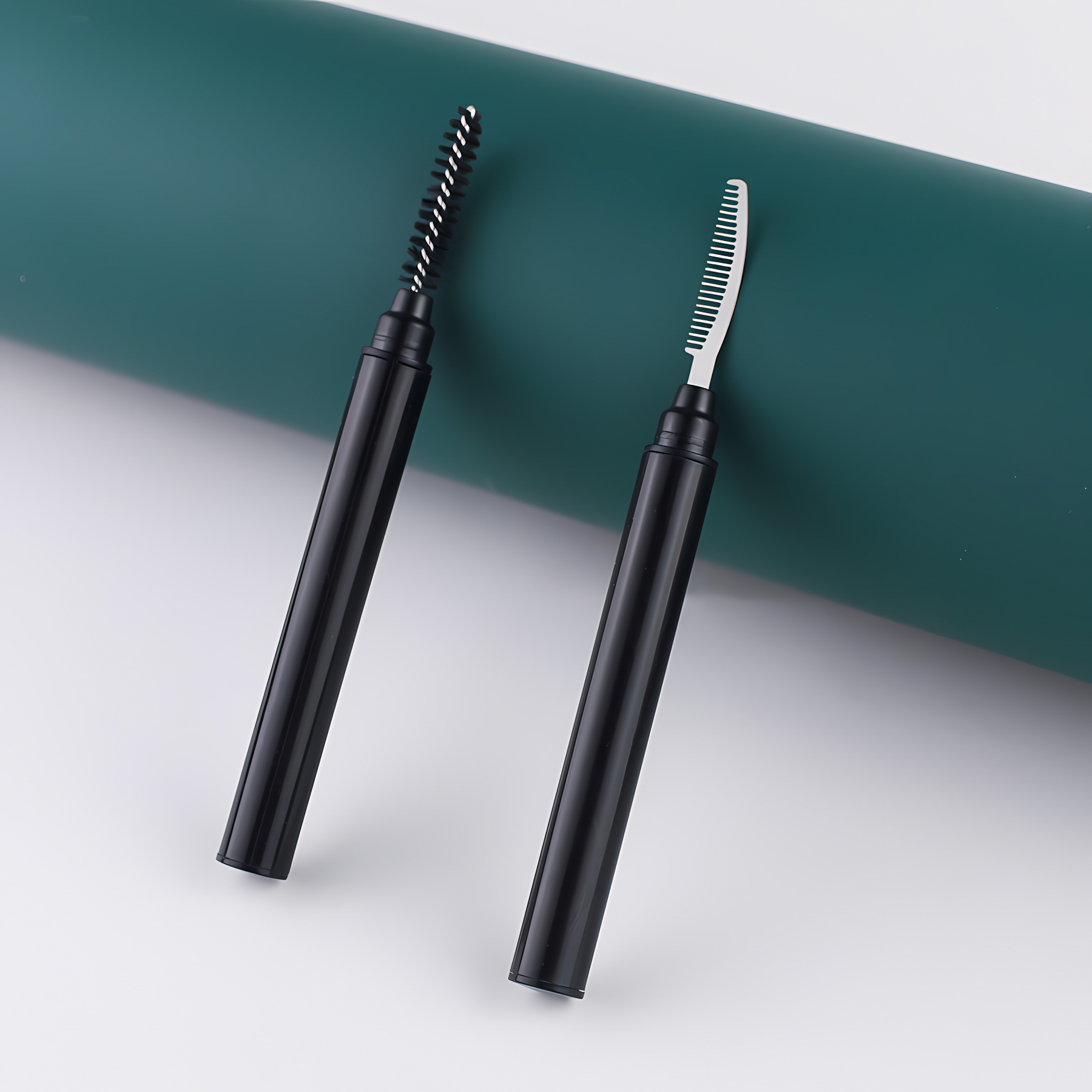 Retractable Metal Lash Comb | Precision Separation for Clump-Free, Fluttery Lashes