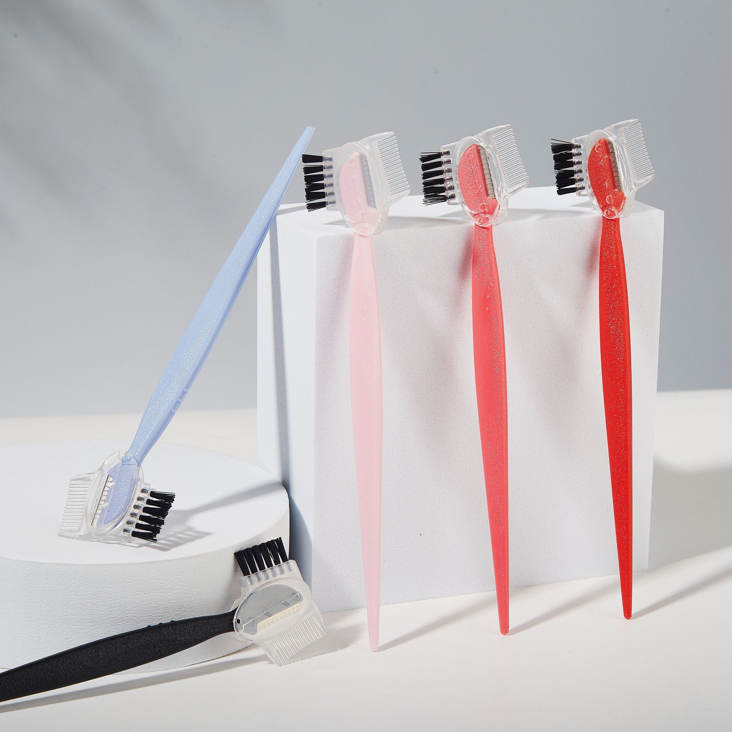 2-in-1 Precision Eyebrow Razor & Brush | Colorful, Clump-Free Brows